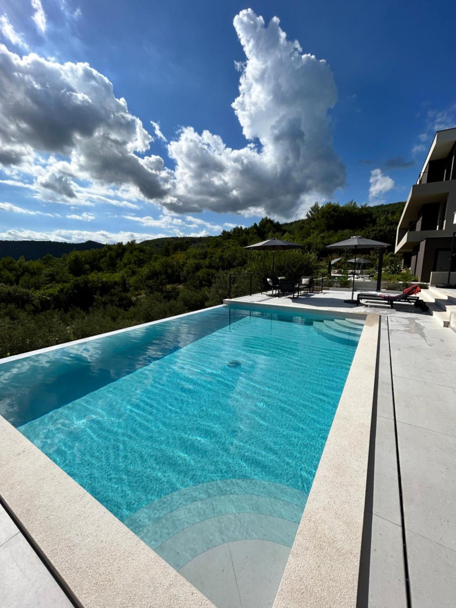 V Residence Apartments Rabac Eksteriør bilde